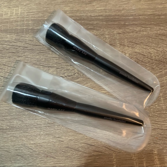 Brush for Powder Foundation - Picture 3 of 3